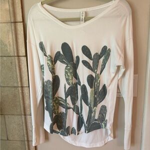 lululemon athletica White Cactus Print Long Sleeve Tee size 4